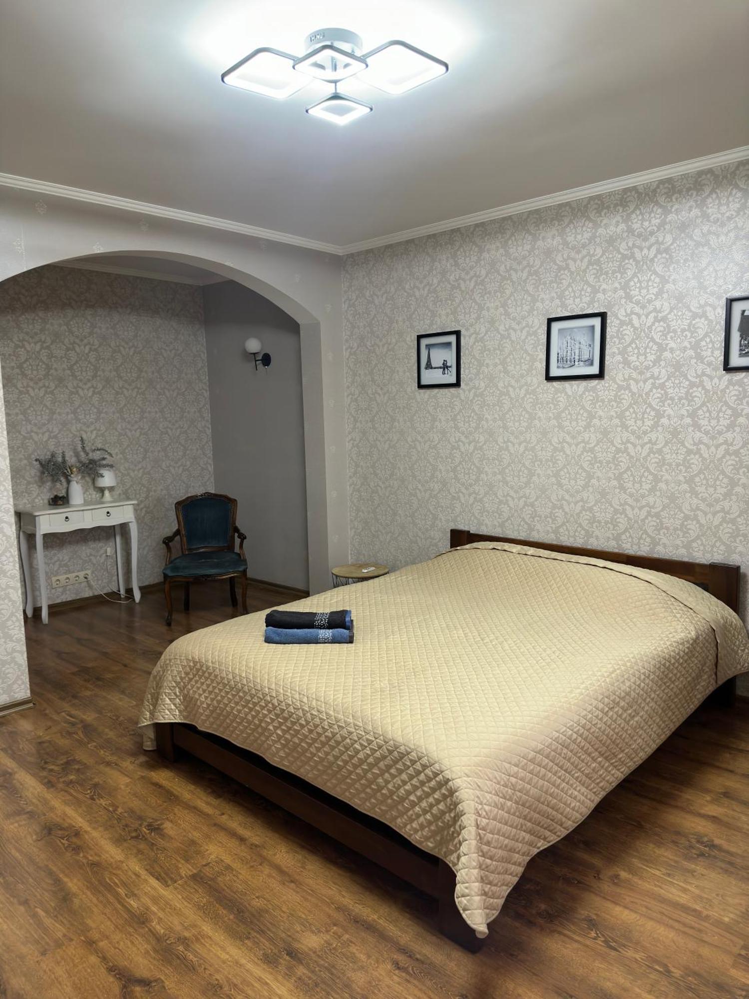 1Кім В Центрі,Вул.Набережна Riwne Exterior foto